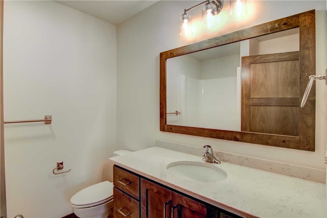 1805-11th-Menomonie-WI-54751-1