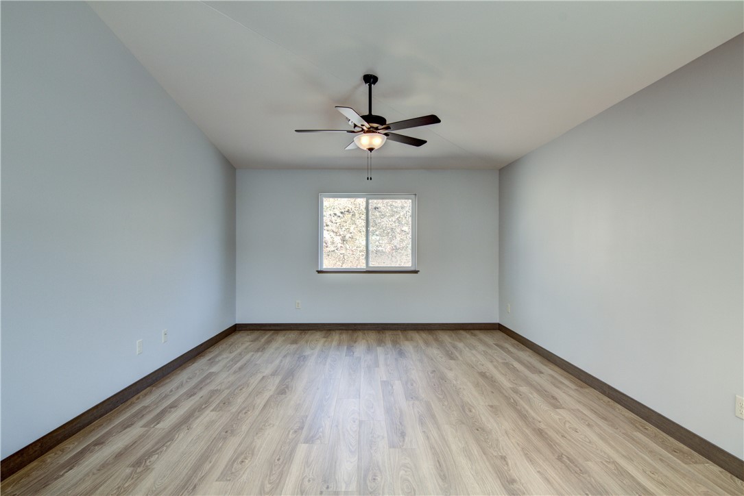 1805-11th-Menomonie-WI-54751-2