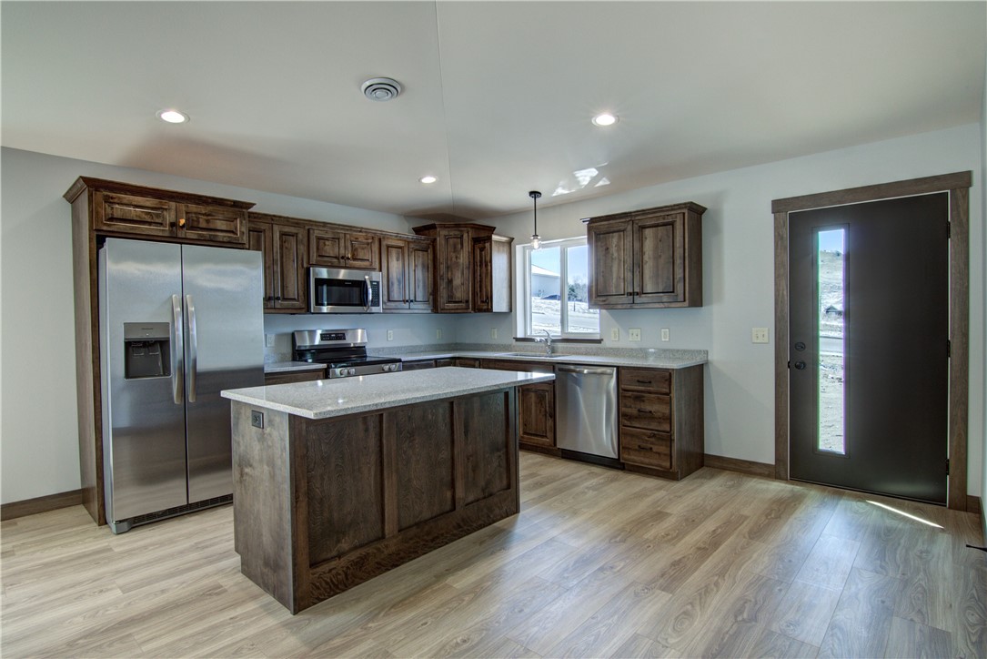 1805-11th-Menomonie-WI-54751-5