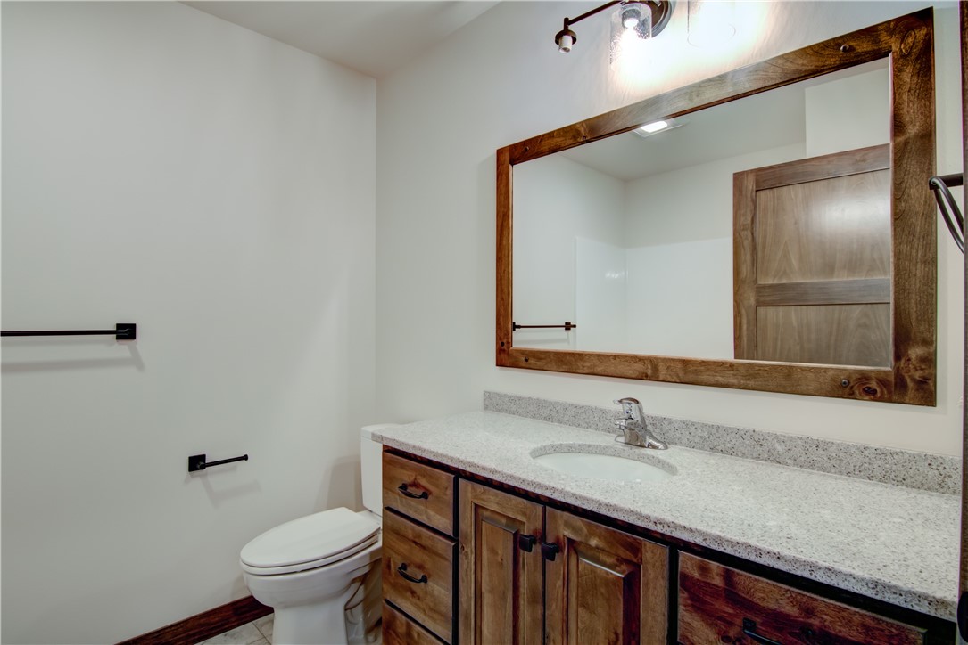 1805-11th-Menomonie-WI-54751-8