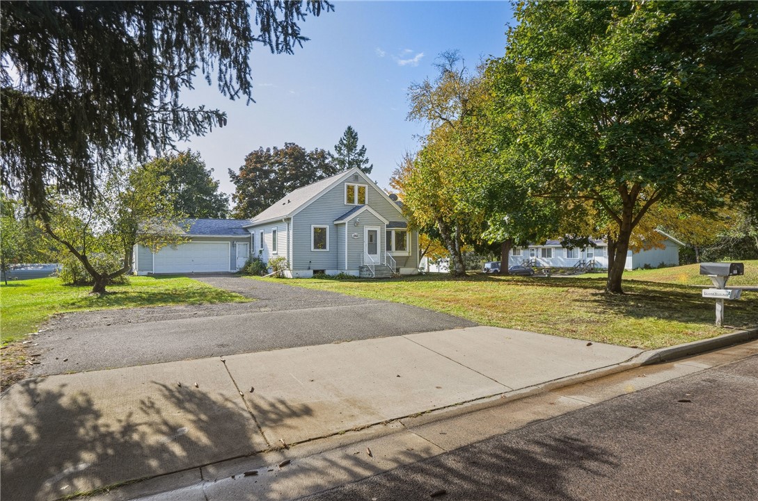 1953 Francis Street Eau Claire WI 54703