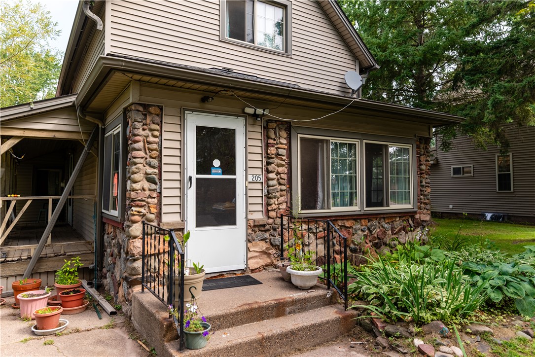 205-6th-Shell-Lake-WI-54871-1