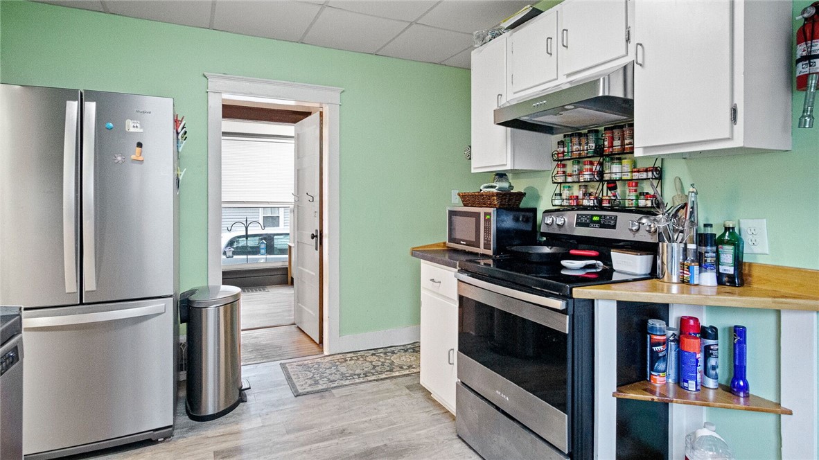 Wisconsin property for sale listing in Eau Claire Residentialhouse for sale picture with an address of 2124 8th Street in Eau Claire and a list price of 189900