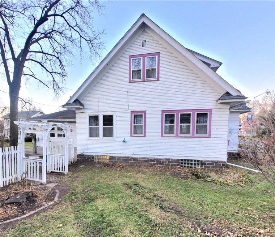 216 Hewett Street Neillsville WI 54456