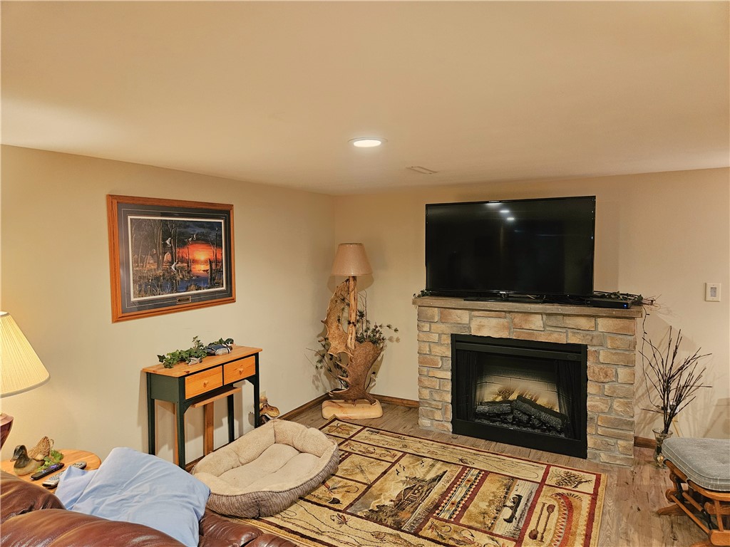 2277-20-34-Rice-Lake-WI-54868-5