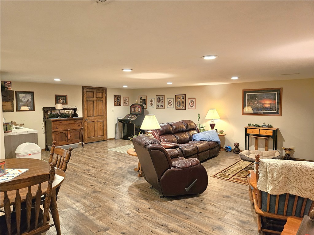 2277-20-34-Rice-Lake-WI-54868-6