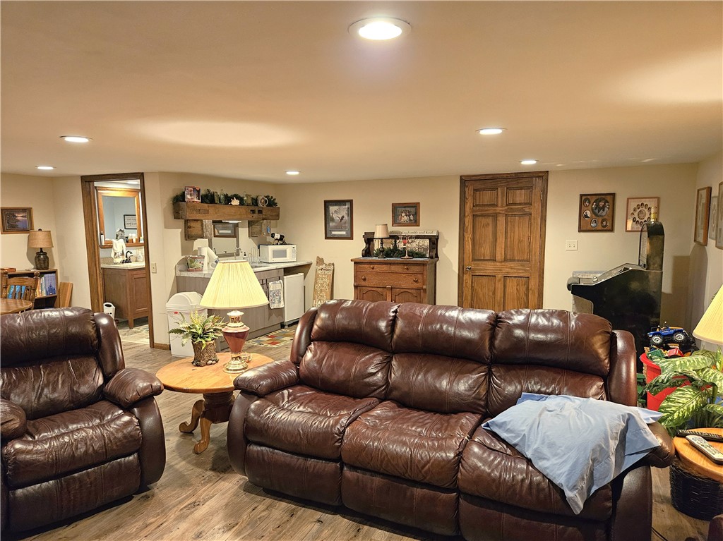 2277-20-34-Rice-Lake-WI-54868-7