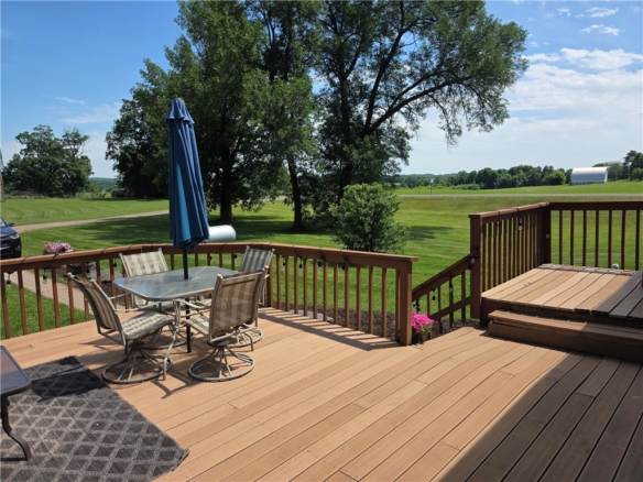 Residentialhouse for sale picture with an address of  2304 State Highway 87  in Cushing and a list price of 259900