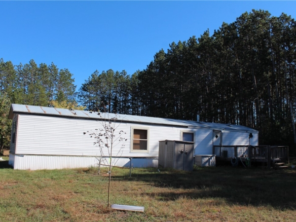 Residentialhouse for sale picture with an address of  24219 Larson Road in Grantsburg and a list price of 180000