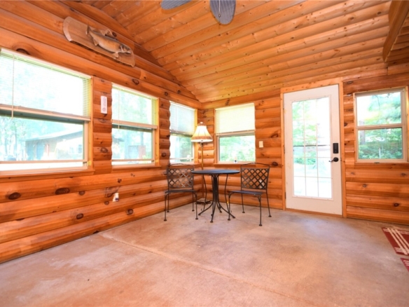 Residentialhouse for sale picture with an address of  24904 Leghorn Drive in Siren and a list price of 275000