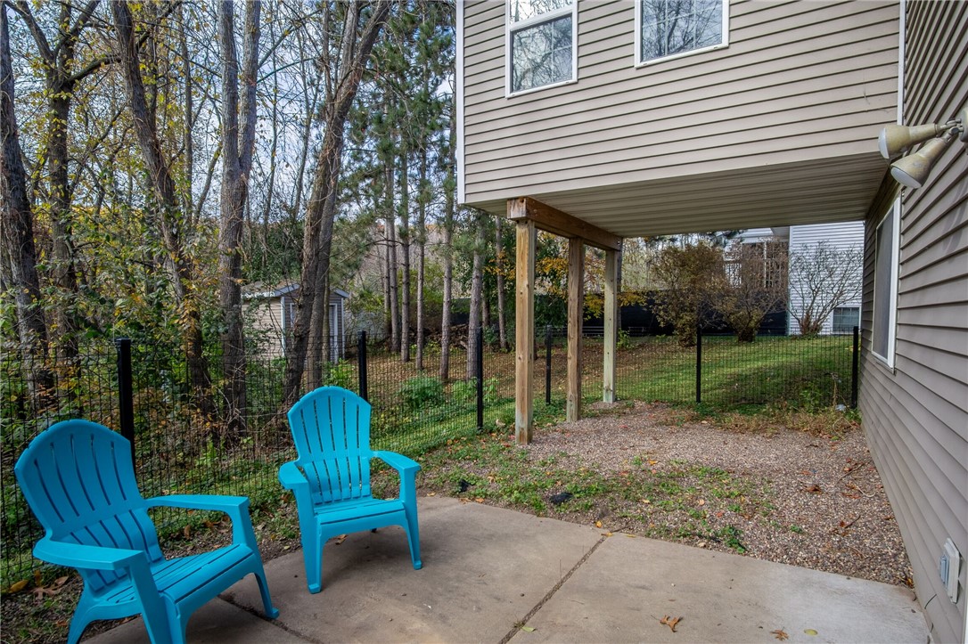 Residentialhouse for sale picture with an address of  2523 Kenora Parkway in Eau Claire and a list price of 329900