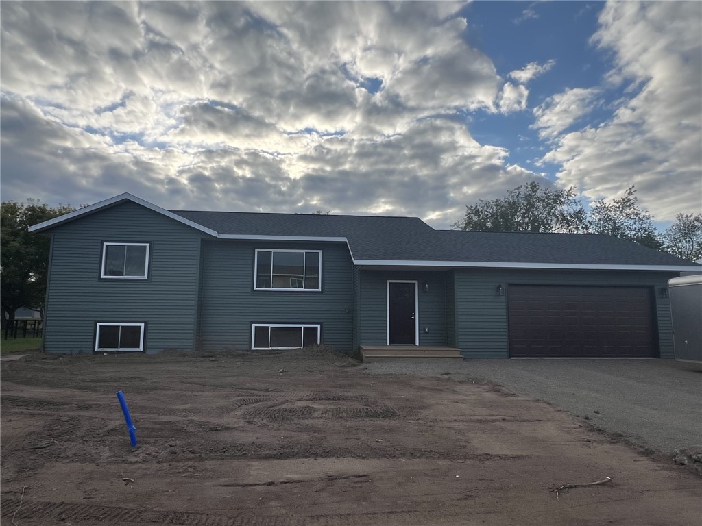 Wisconsin property for sale listing in Chetek Residentialhouse for sale picture with an address of 255 Nielsen Lane in Chetek and a list price of 329900