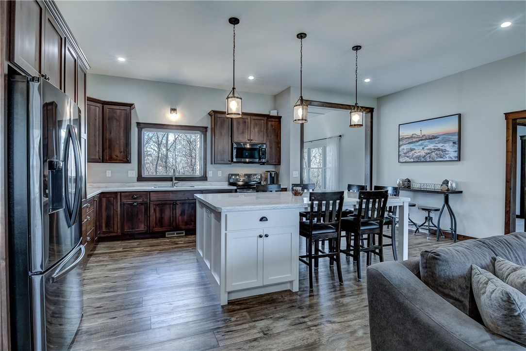 2686-33rd-Eau-Claire-WI-54703-1