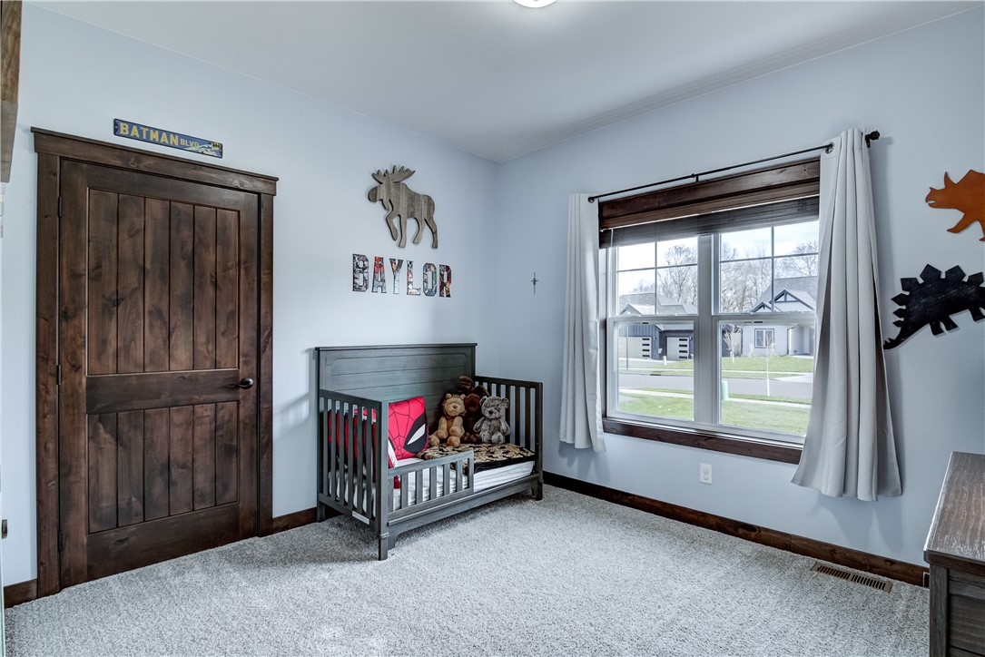 2686-33rd-Eau-Claire-WI-54703-4