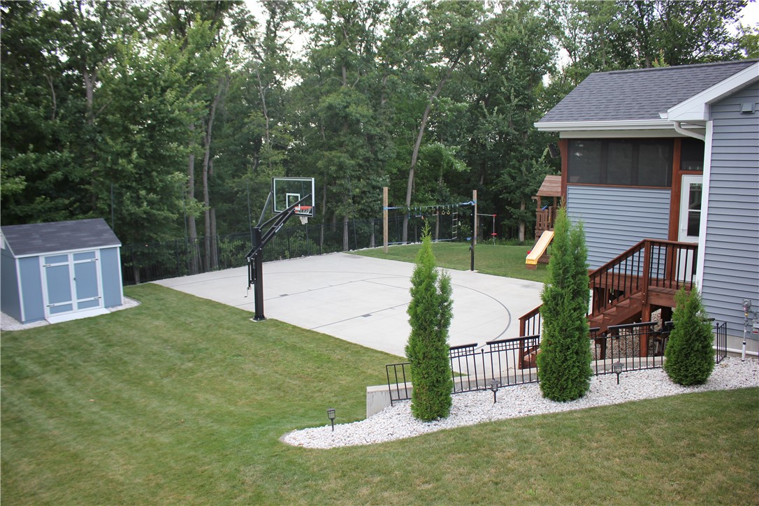 2686-33rd-Eau-Claire-WI-54703-6