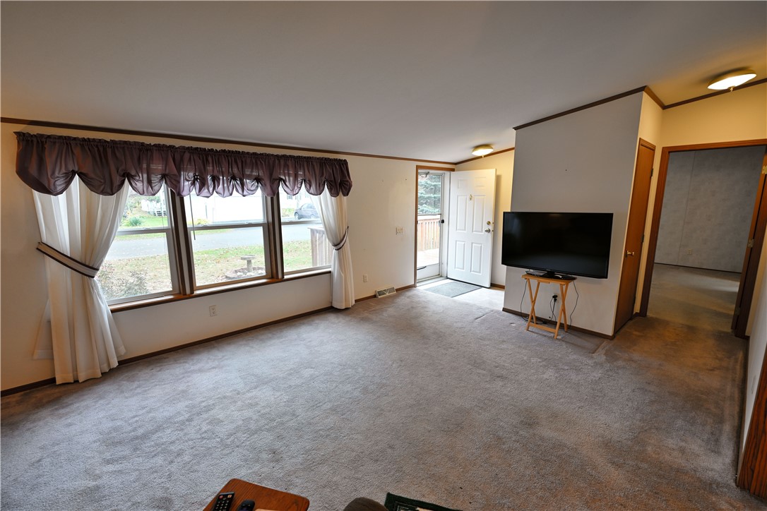 Residentialhouse for sale picture with an address of  28218 Ivywood Drive in Danbury and a list price of 120000