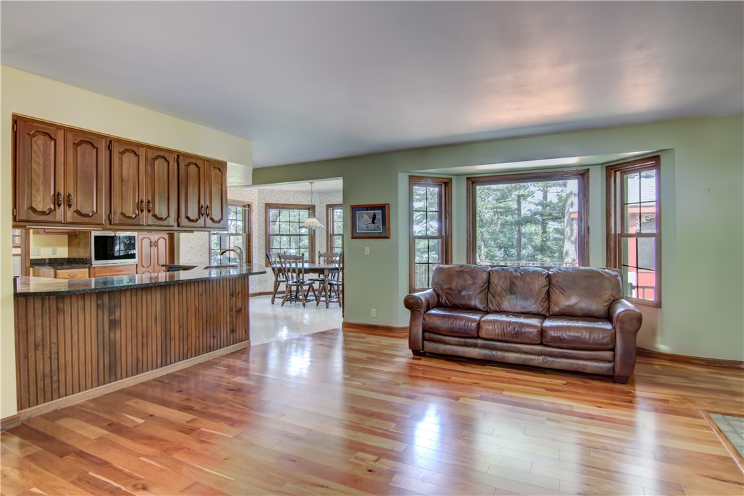 2915-Plum-Tree-Menomonie-WI-54751-2