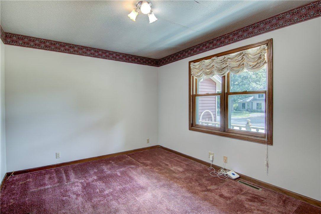 2915-Plum-Tree-Menomonie-WI-54751-5