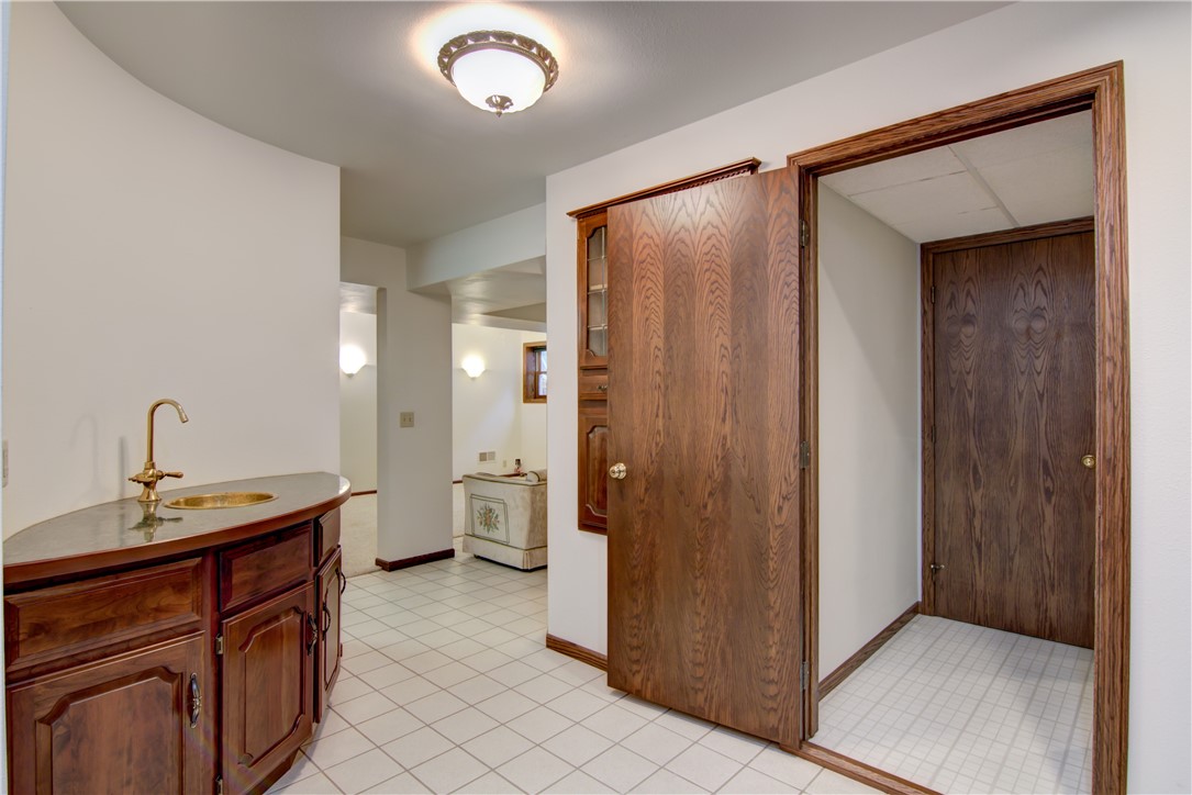 2915-Plum-Tree-Menomonie-WI-54751-9