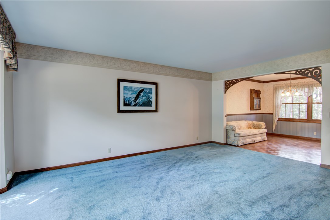 Wisconsin property for sale listing in Menomonie Residentialhouse for sale picture with an address of 2915 Plum Tree Circle in Menomonie and a list price of 590000