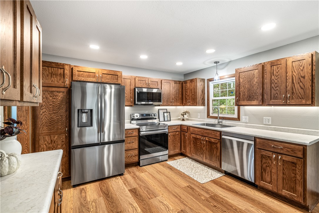 2950-Benrud-Eau-Claire-WI-54701-1