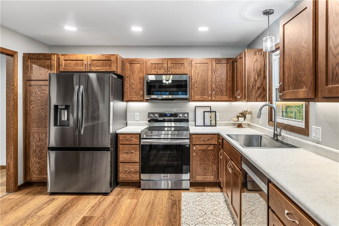 2950-Benrud-Eau-Claire-WI-54701-2