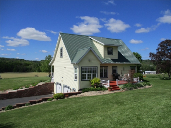 Residentialhouse for sale picture with an address of  30694 County Road W Road in Elroy and a list price of 520000