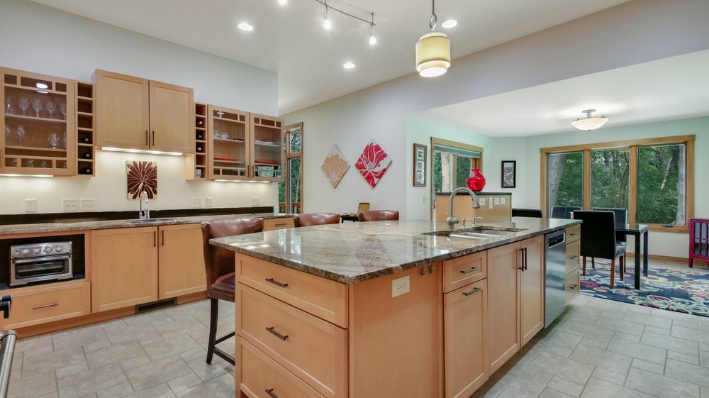 3122-Anric-Eau-Claire-WI-54701-1