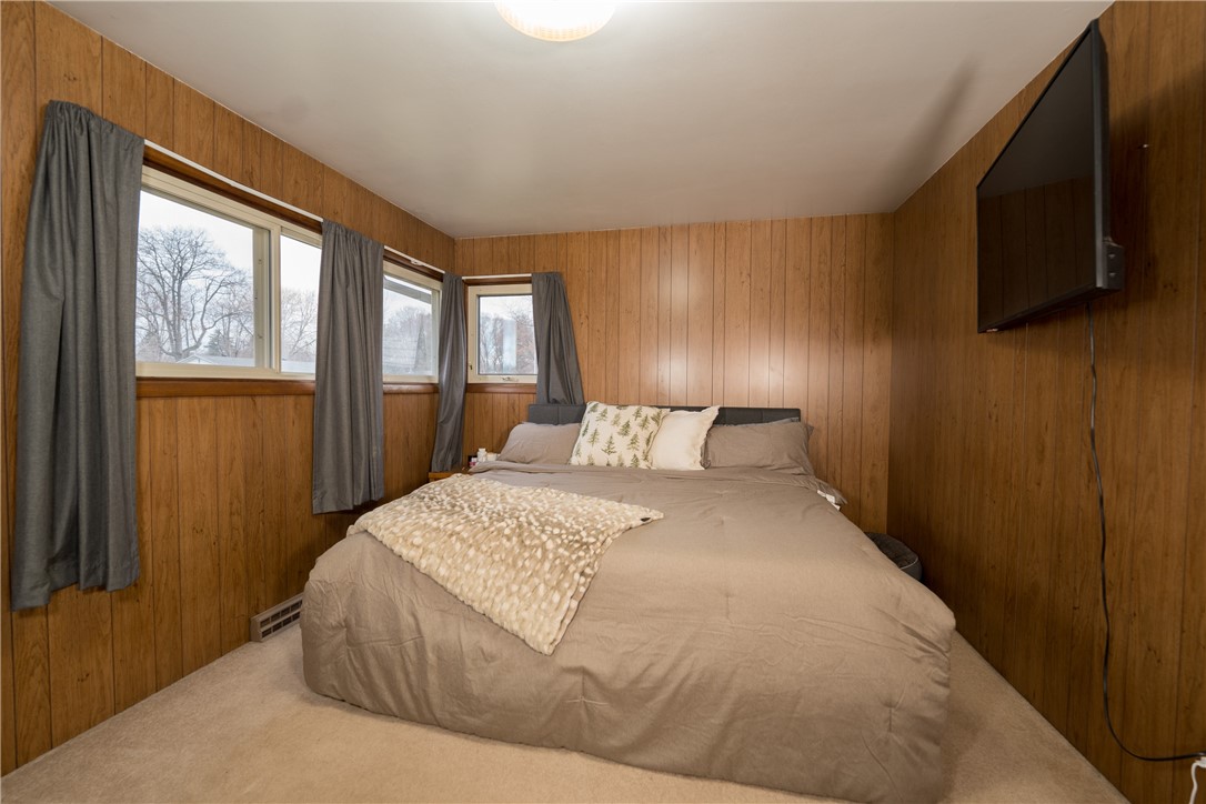 3136-Mitchell-Eau-Claire-WI-54703-5