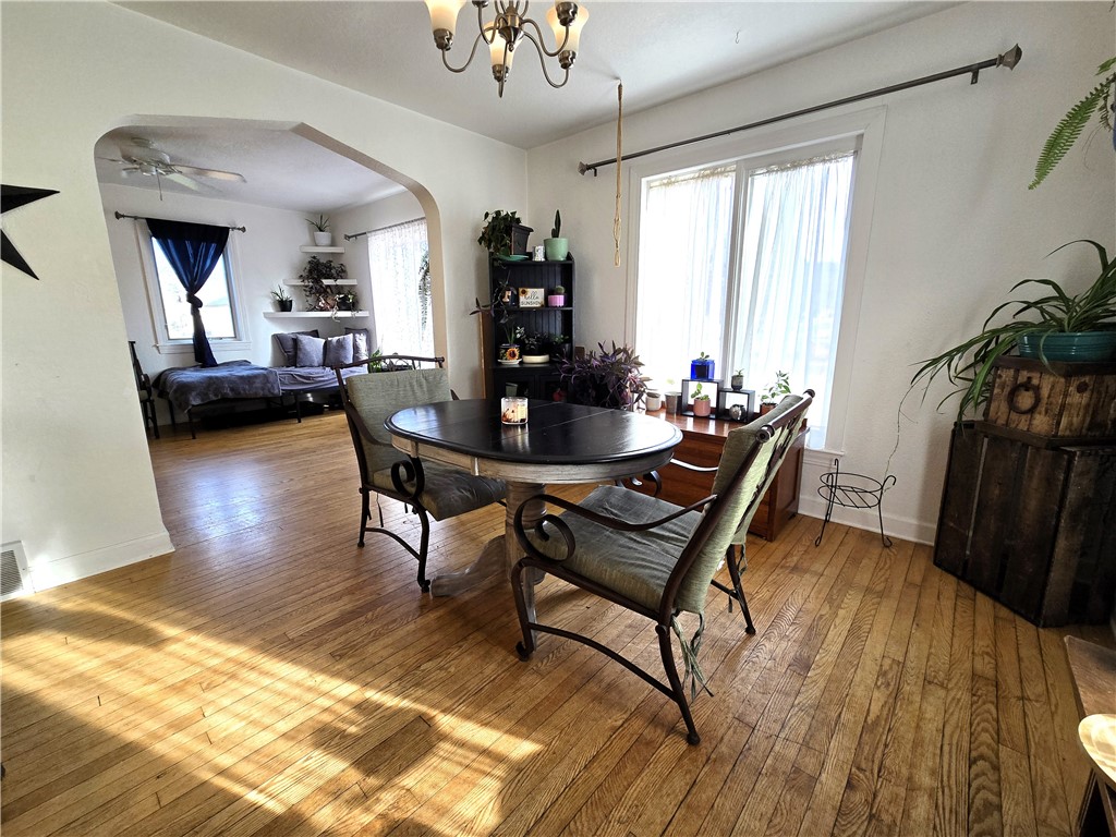 3233-Potter-Eau-Claire-WI-54703-1