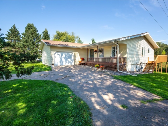 Residentialhouse for sale picture with an address of  332 Prentice Street in Clayton and a list price of 299900