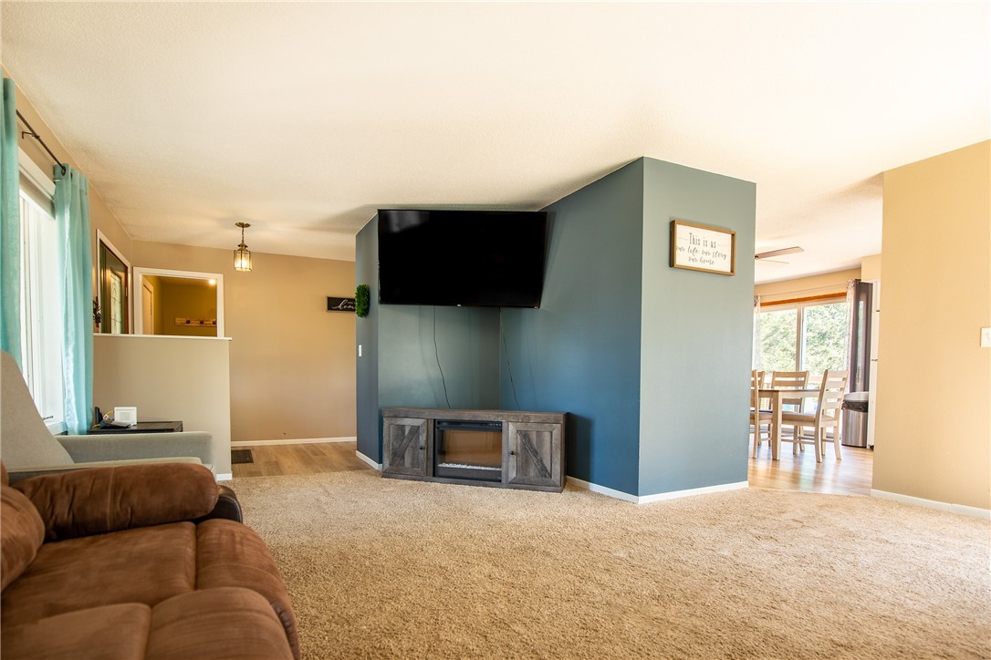 332-Prentice-Clayton-WI-54004-3