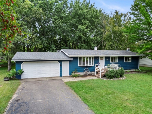 Residentialhouse for sale picture with an address of  333 Valley Street in Amery and a list price of 280000