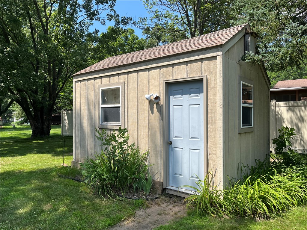 3334-Hester-Eau-Claire-WI-54701-8