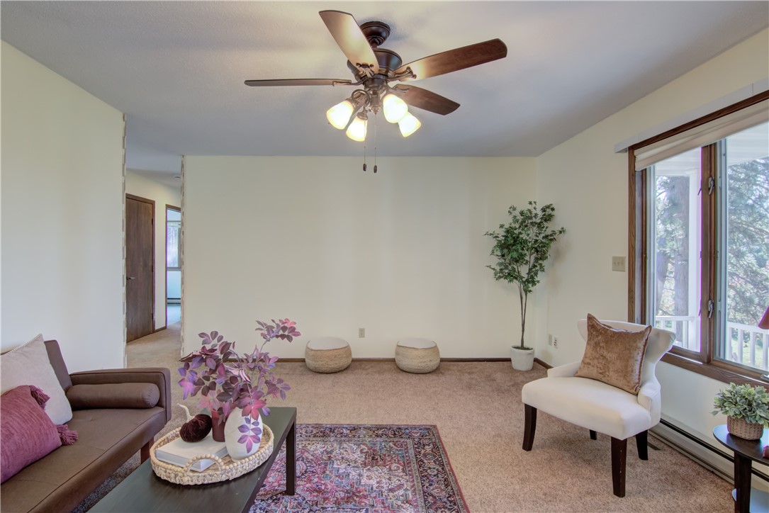 3427-Markgraff-Fall-Creek-WI-54729-3