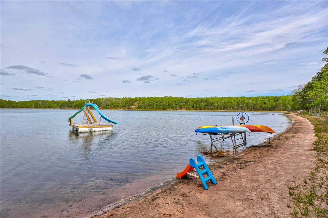 Wisconsin property for sale listing in Danbury Residentialhouse for sale picture with an address of 3844 State Road 77 in Danbury and a list price of 915000