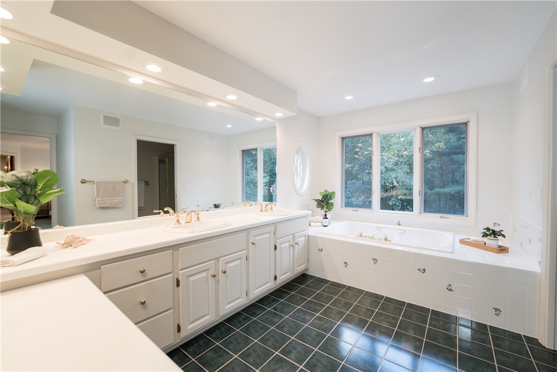 3867-Timber-Creek-Eau-Claire-WI-54701-4