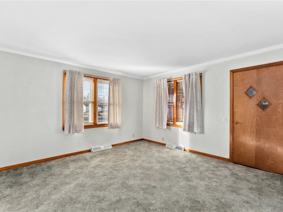 Residentialhouse for sale picture with an address of  400 Stanley Street in Thorp and a list price of 235000