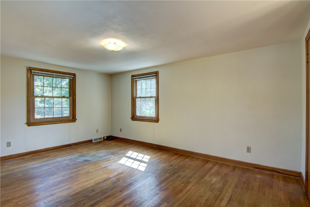 422-Roosevelt-Eau-Claire-WI-54701-2