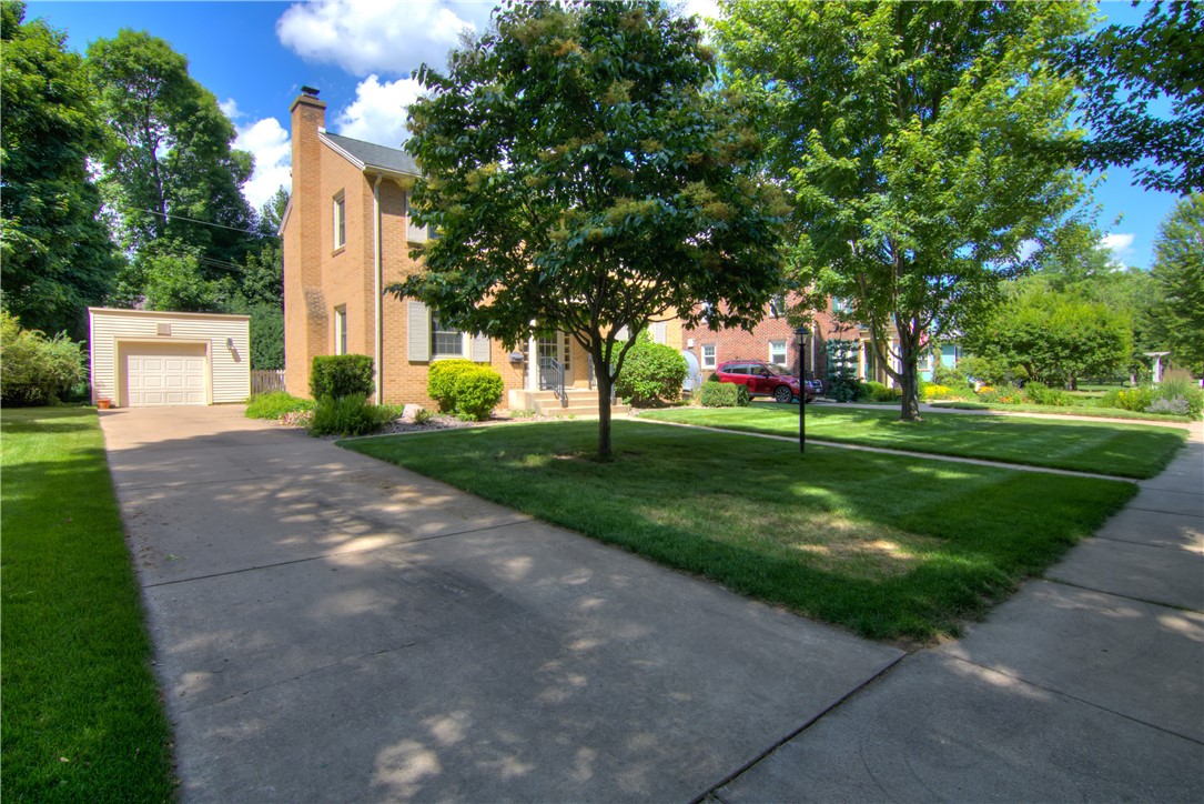 422-Roosevelt-Eau-Claire-WI-54701-8