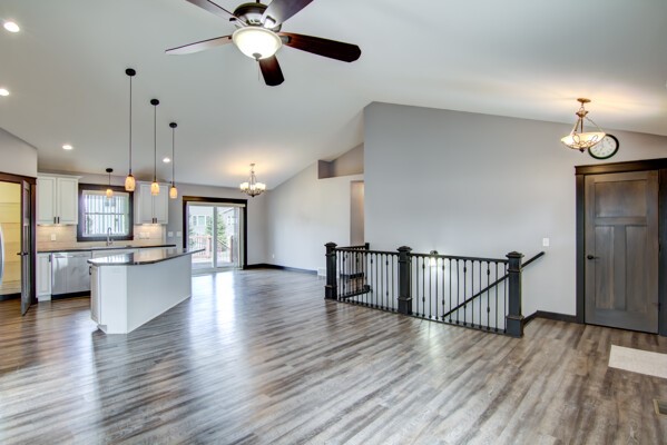 4240-Clay-Eau-Claire-WI-54701-2