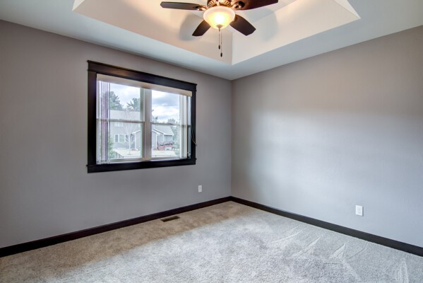 4240-Clay-Eau-Claire-WI-54701-3