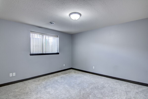 4240-Clay-Eau-Claire-WI-54701-4