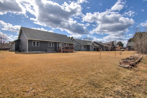 4240-Clay-Eau-Claire-WI-54701-8