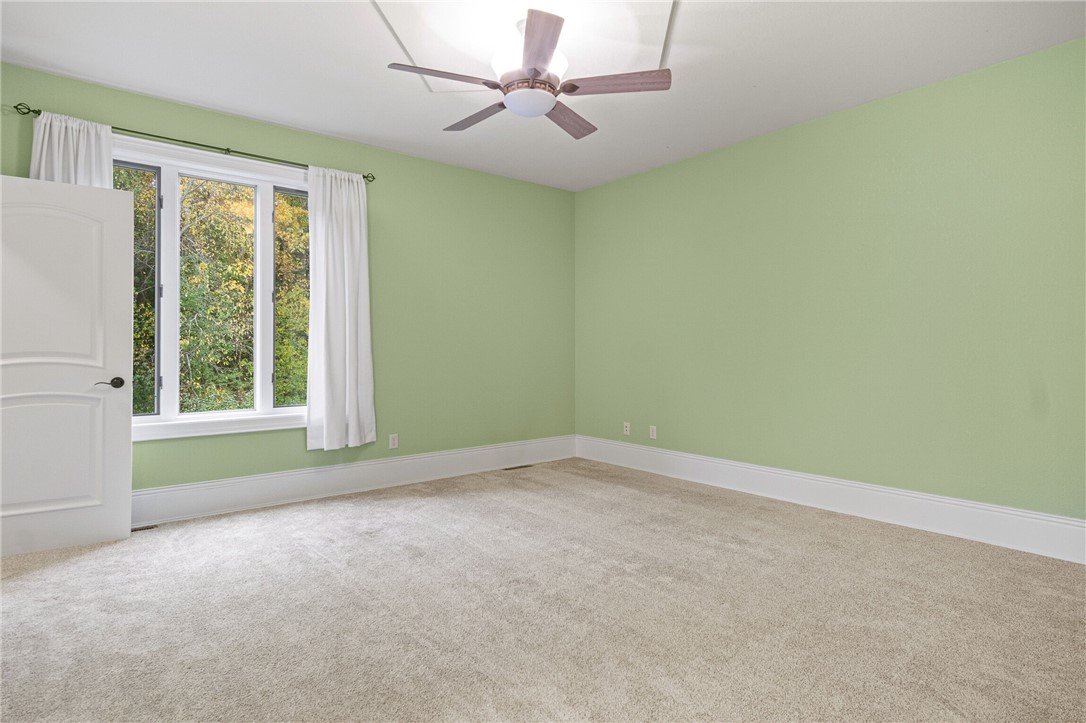 4616-Oakwood-Hills-Eau-Claire-WI-54701-6