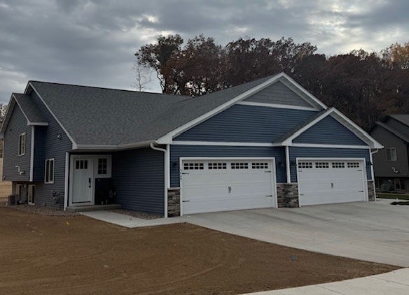 Residentialhouse for sale picture with an address of  4969 Woodland Park Drive in Eau Claire and a list price of 352900