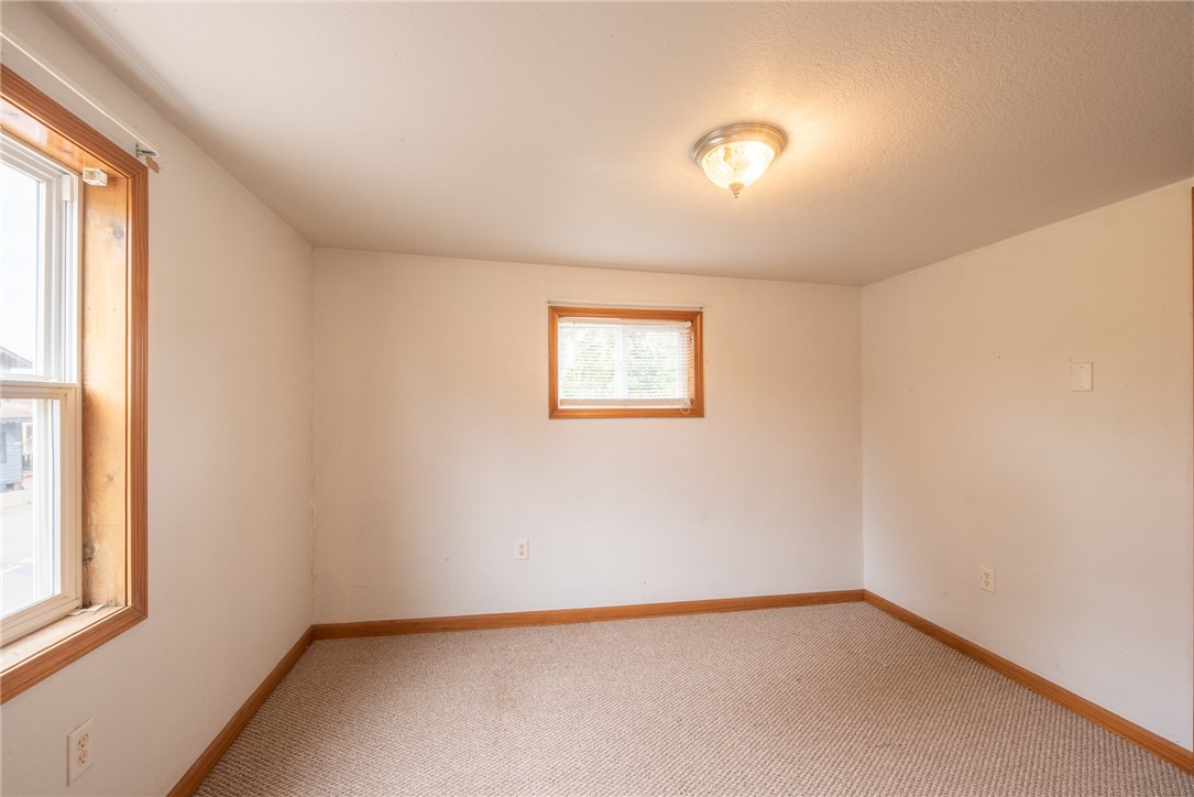 5138N-Main-Winter-WI-54896-4