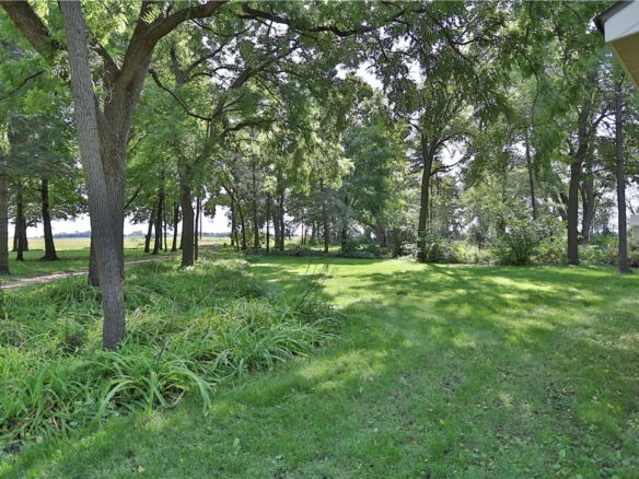 Residentialhouse for sale picture with an address of  518 Trout Brook Drive in Roberts and a list price of 562500