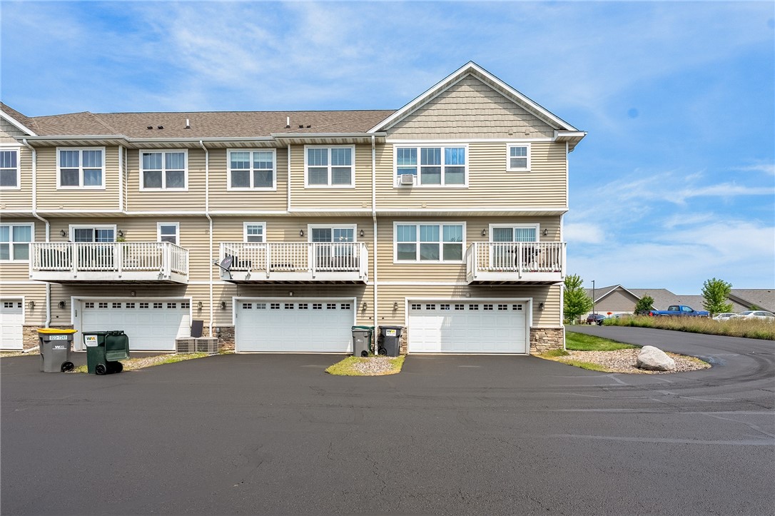 5221 Stonewood Drive Eau Claire WI 54703