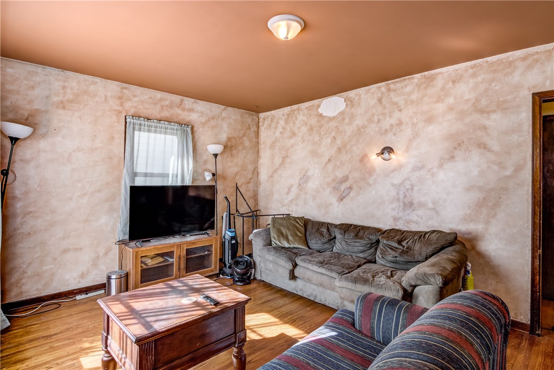 Residentialhouse for sale picture with an address of  552 Wagner Avenue in Eau Claire and a list price of 224900